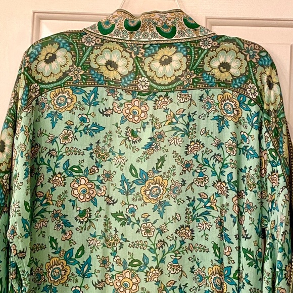 πΊπHPππΊ NWT Spell & The Gypsy Folk Song Kimono Robe Sage - Picture 14 of 16